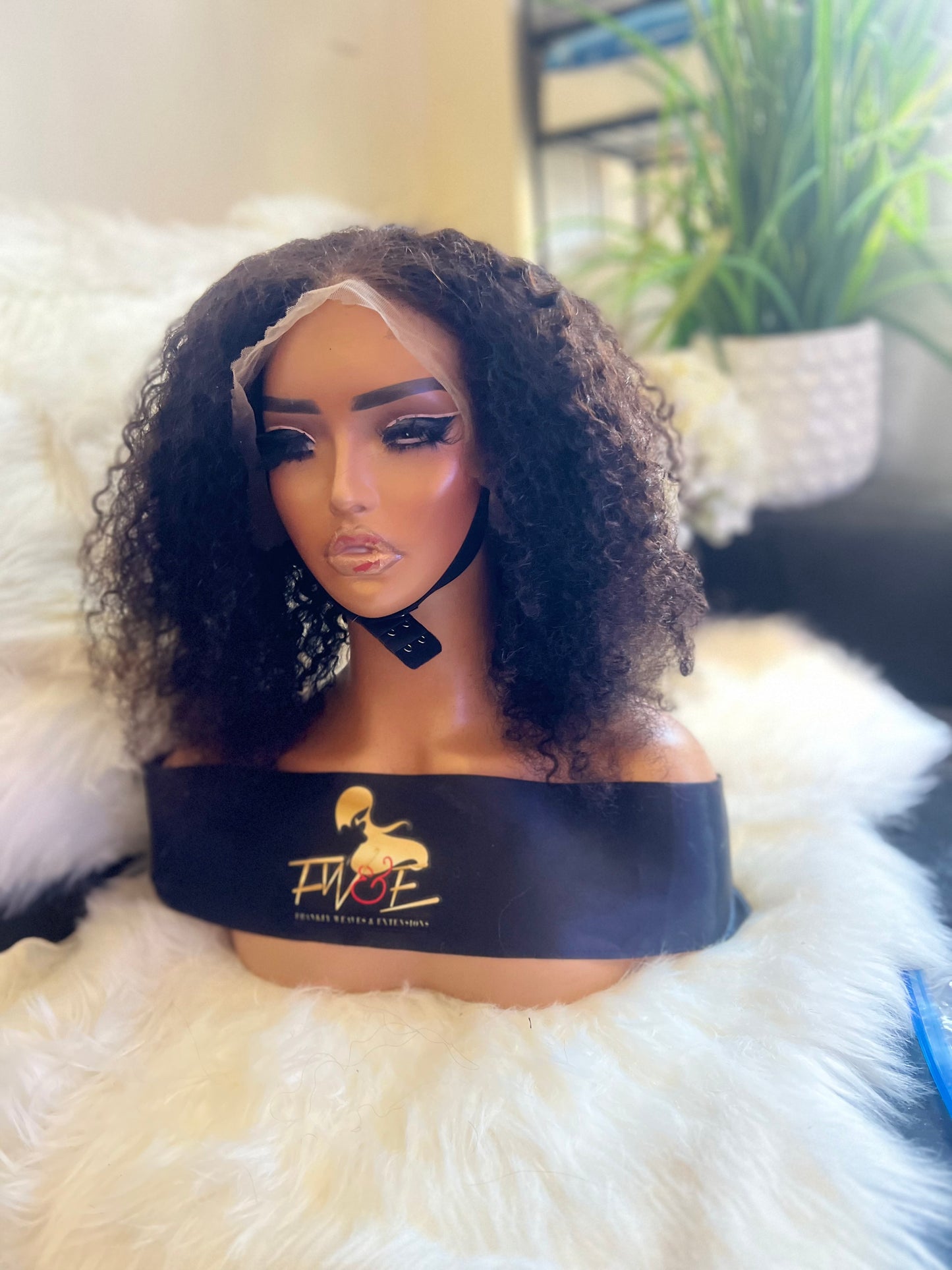 #87 13*6 curly bob in 14inches
