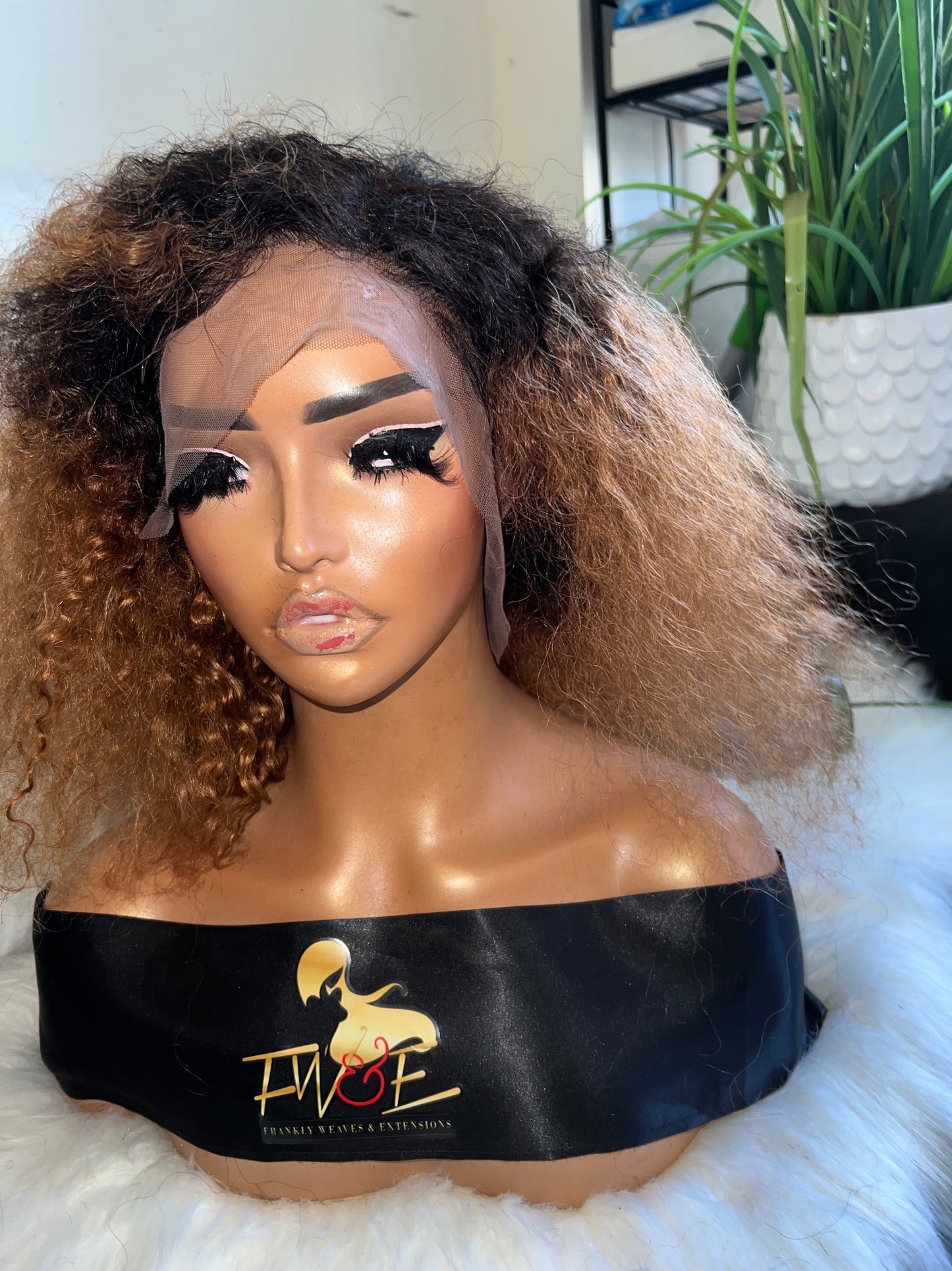 #86 Curly Bob 1b/27 13X5 frontal