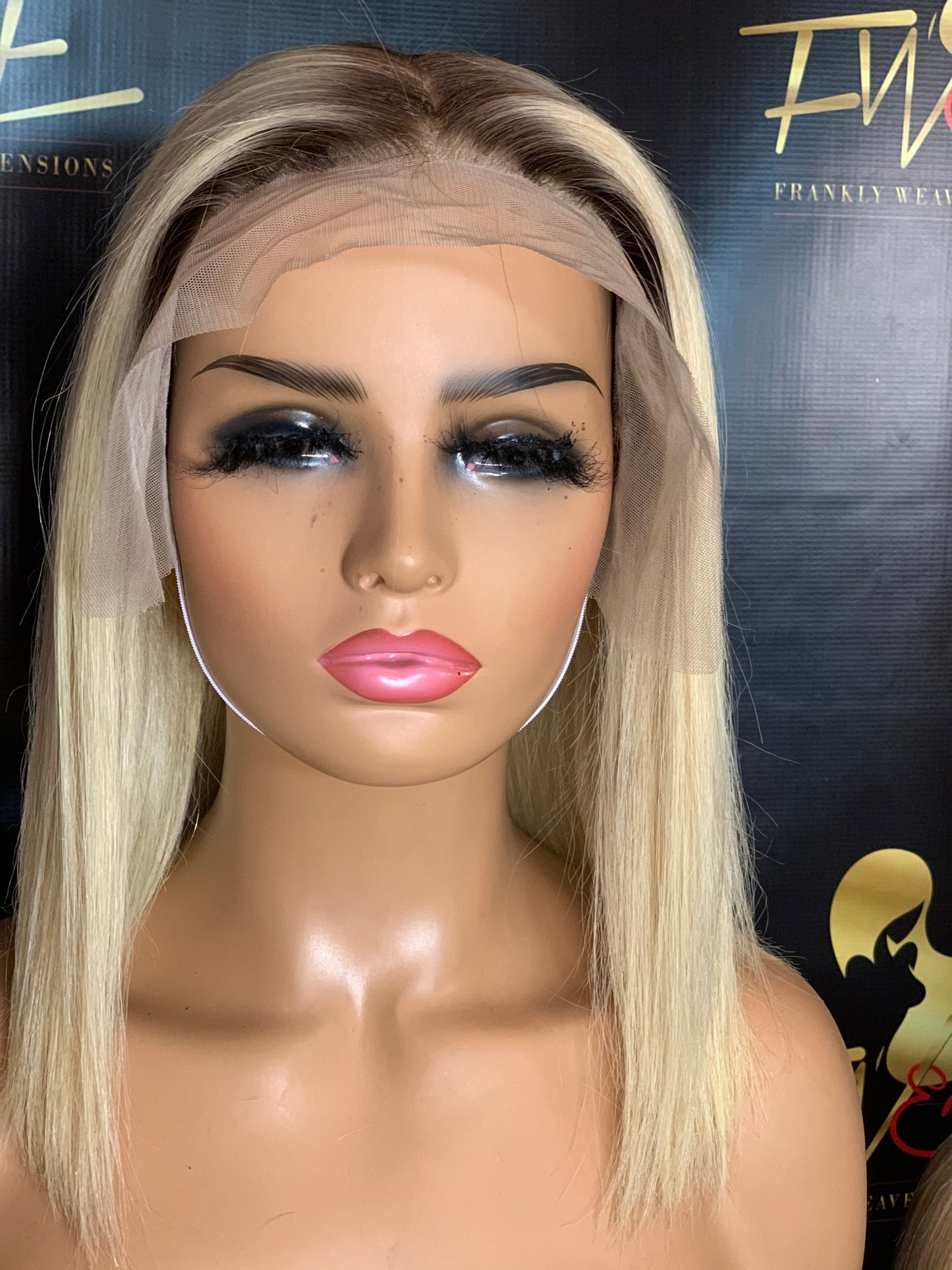 (52)Blonde Bobs with different roots