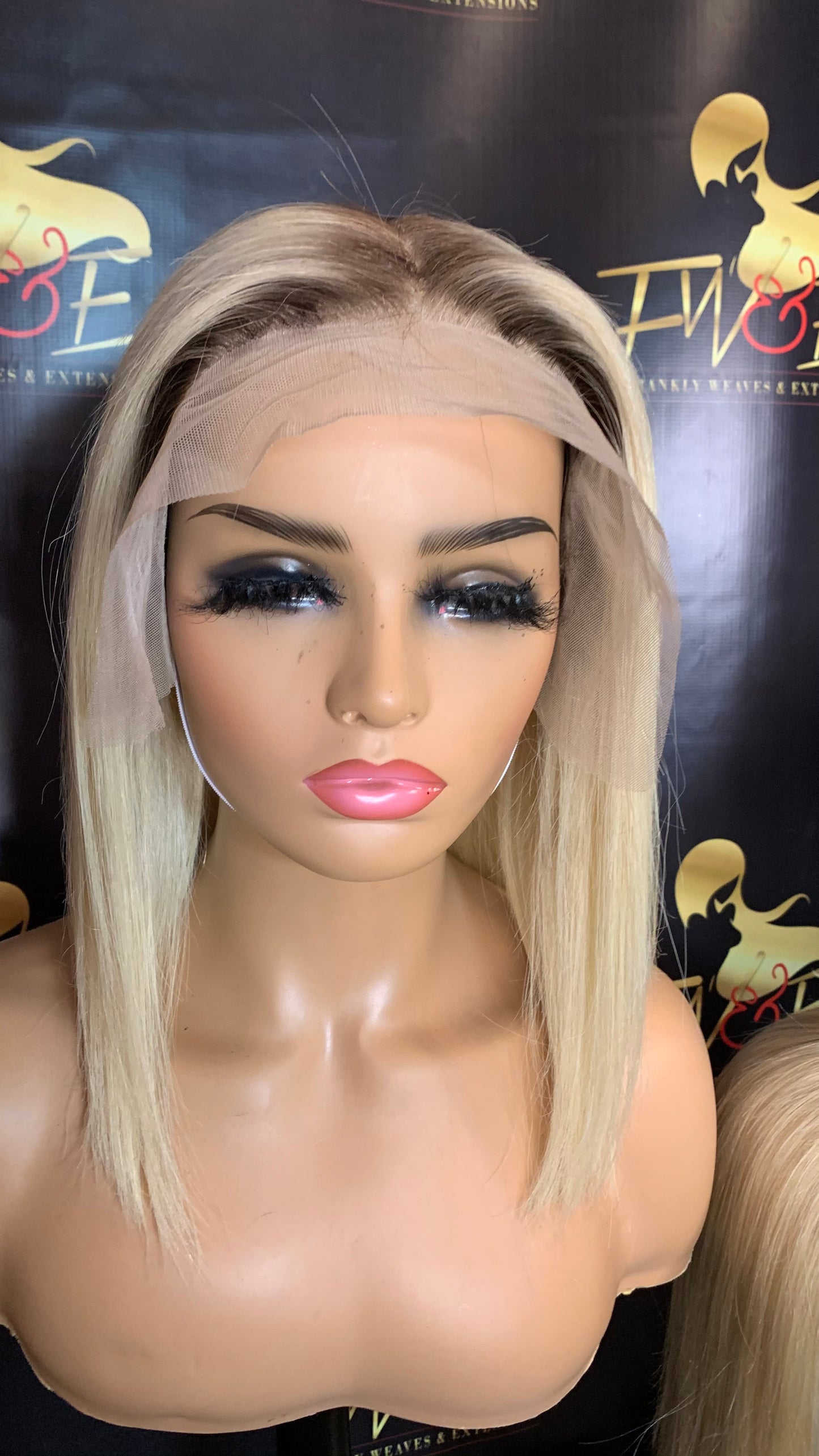 (52)Blonde Bobs with different roots